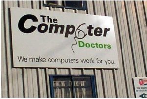 logotipo mal hecho de the computer doctors